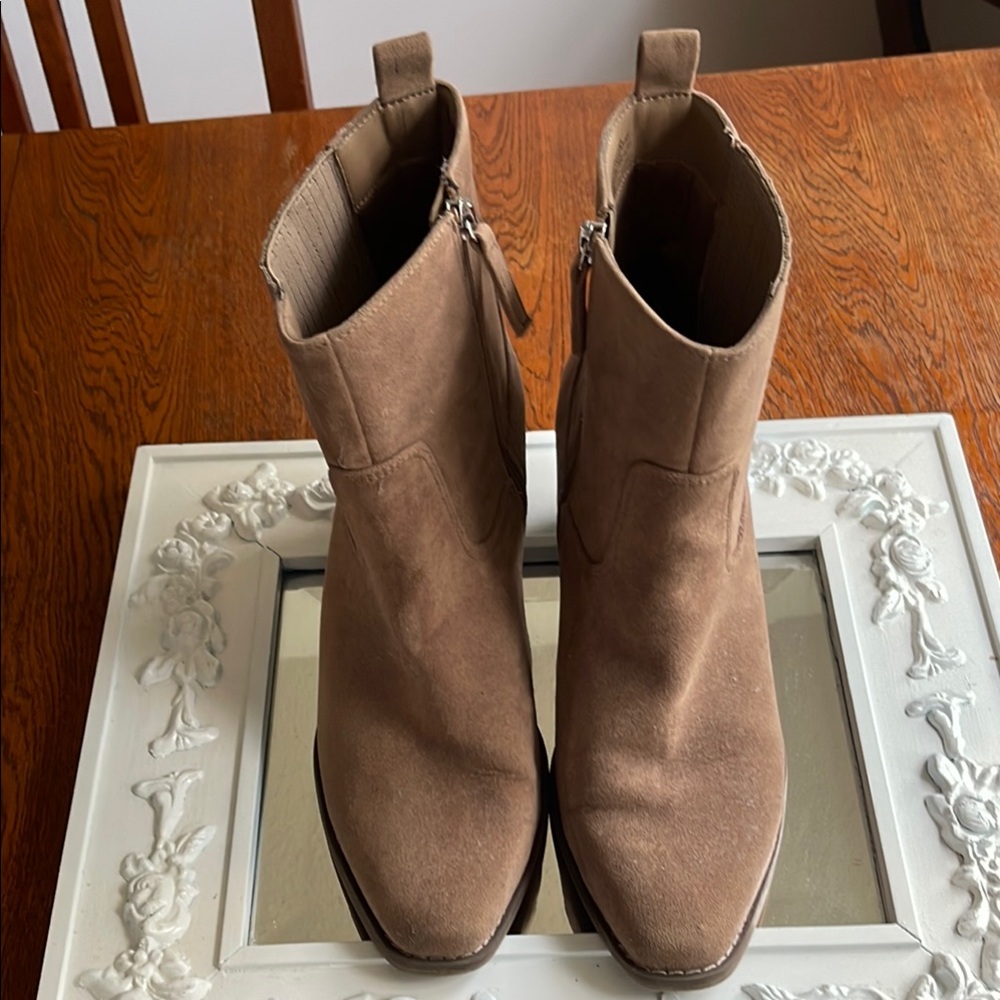 Universal Thread Tan Ankle Booties with Elastic Panels